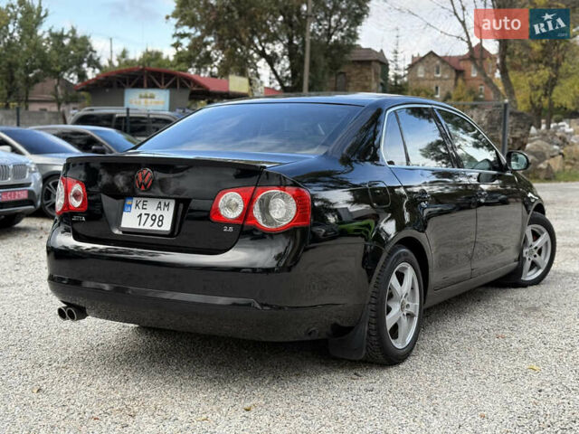 Черный Фольксваген Джетта, объемом двигателя 2.5 л и пробегом 320 тыс. км за 6300 $, фото 7 на Automoto.ua