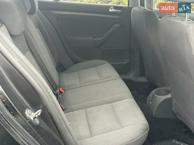 Черный Фольксваген Джетта, объемом двигателя 1.6 л и пробегом 270 тыс. км за 4700 $, фото 5 на Automoto.ua