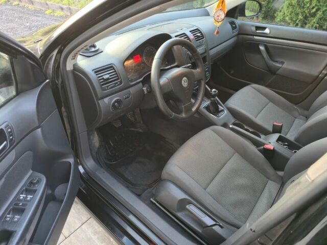 Черный Фольксваген Джетта, объемом двигателя 1.6 л и пробегом 235 тыс. км за 5500 $, фото 7 на Automoto.ua