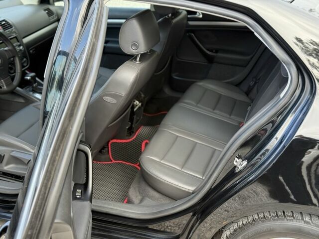 Черный Фольксваген Джетта, объемом двигателя 2.5 л и пробегом 300 тыс. км за 6300 $, фото 16 на Automoto.ua