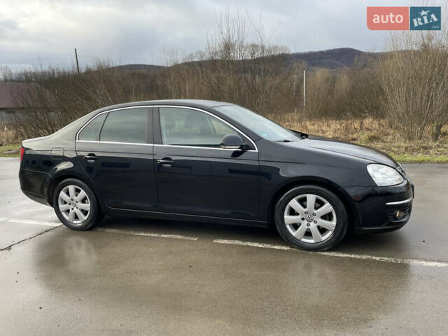 Чорний Фольксваген Джетта, об'ємом двигуна 1.6 л та пробігом 216 тис. км за 5950 $, фото 2 на Automoto.ua