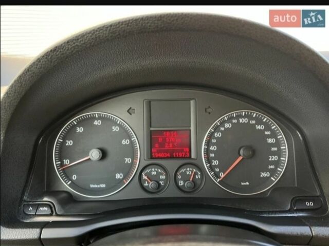 Чорний Фольксваген Джетта, об'ємом двигуна 1.6 л та пробігом 200 тис. км за 4900 $, фото 7 на Automoto.ua