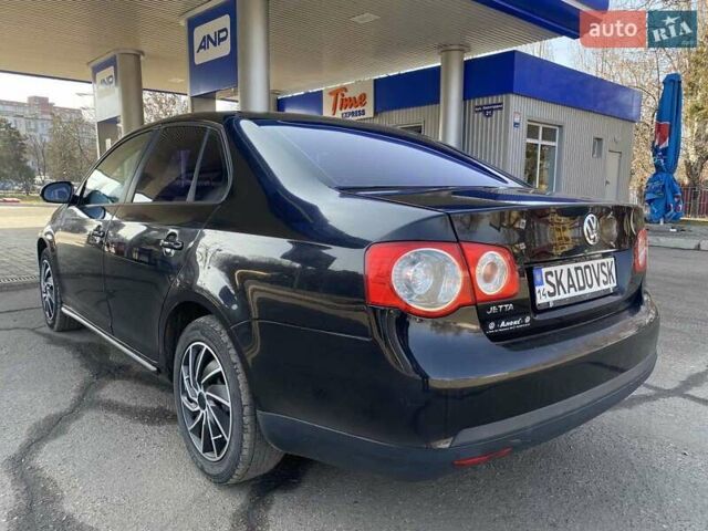 Черный Фольксваген Джетта, объемом двигателя 1.6 л и пробегом 255 тыс. км за 6500 $, фото 18 на Automoto.ua