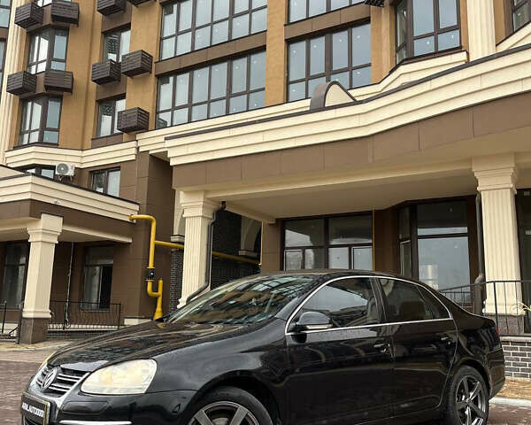 Черный Фольксваген Джетта, объемом двигателя 1.6 л и пробегом 243 тыс. км за 6000 $, фото 2 на Automoto.ua