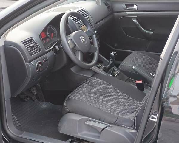 Черный Фольксваген Джетта, объемом двигателя 1.6 л и пробегом 210 тыс. км за 5700 $, фото 10 на Automoto.ua