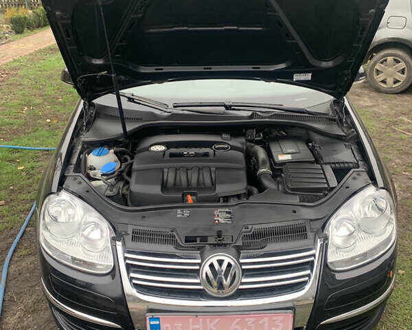 Чорний Фольксваген Джетта, об'ємом двигуна 1.6 л та пробігом 250 тис. км за 6400 $, фото 1 на Automoto.ua