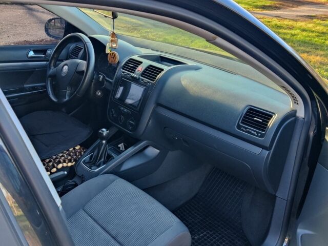 Черный Фольксваген Джетта, объемом двигателя 1.9 л и пробегом 370 тыс. км за 5800 $, фото 5 на Automoto.ua