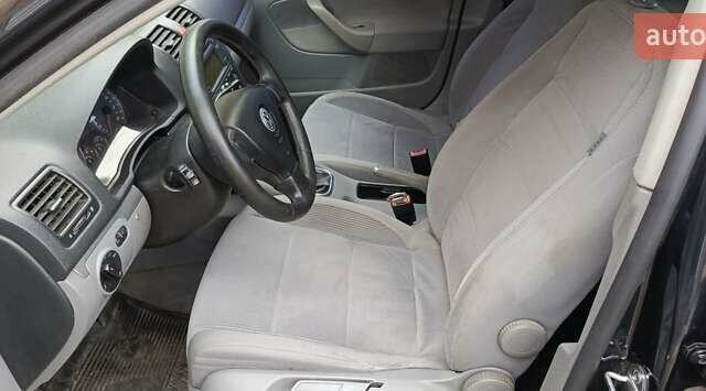 Черный Фольксваген Джетта, объемом двигателя 1.9 л и пробегом 324 тыс. км за 5700 $, фото 1 на Automoto.ua