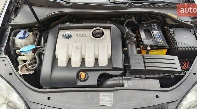 Черный Фольксваген Джетта, объемом двигателя 1.9 л и пробегом 324 тыс. км за 5700 $, фото 2 на Automoto.ua