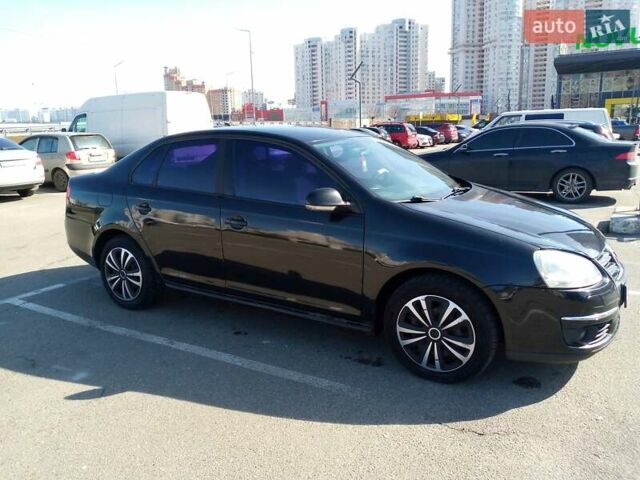 Черный Фольксваген Джетта, объемом двигателя 1.6 л и пробегом 235 тыс. км за 5500 $, фото 4 на Automoto.ua