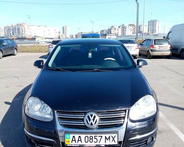 Черный Фольксваген Джетта, объемом двигателя 1.6 л и пробегом 235 тыс. км за 5500 $, фото 1 на Automoto.ua