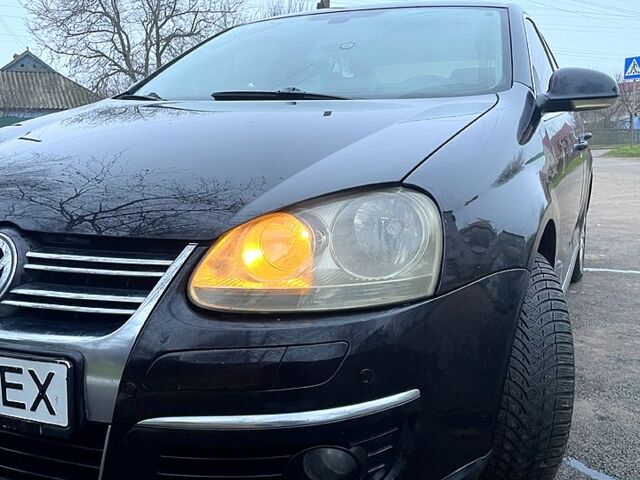 Черный Фольксваген Джетта, объемом двигателя 2 л и пробегом 290 тыс. км за 5300 $, фото 3 на Automoto.ua