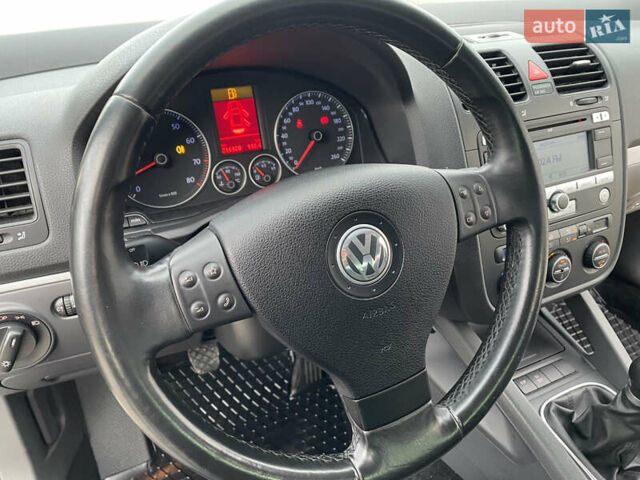Чорний Фольксваген Джетта, об'ємом двигуна 1.6 л та пробігом 216 тис. км за 5950 $, фото 24 на Automoto.ua