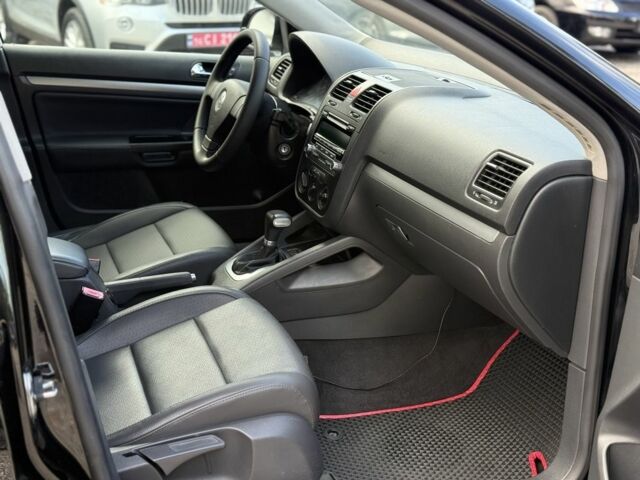 Черный Фольксваген Джетта, объемом двигателя 2.5 л и пробегом 300 тыс. км за 6300 $, фото 17 на Automoto.ua