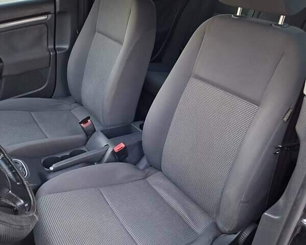 Черный Фольксваген Джетта, объемом двигателя 1.6 л и пробегом 205 тыс. км за 6400 $, фото 28 на Automoto.ua