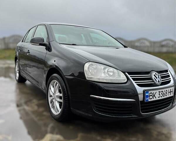 Черный Фольксваген Джетта, объемом двигателя 1.6 л и пробегом 282 тыс. км за 4500 $, фото 12 на Automoto.ua