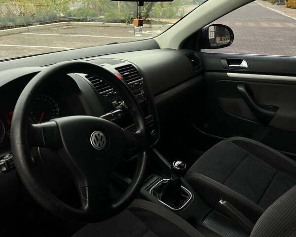 Черный Фольксваген Джетта, объемом двигателя 1.6 л и пробегом 243 тыс. км за 6000 $, фото 11 на Automoto.ua