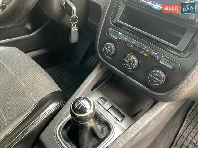 Фольксваген Джетта 2006 в Яворове на Automoto.ua Черный Фольксваген Джетта, объемом двигателя 1.6 л и пробегом 395 тыс. км за 3199 $, фото 13 на Automoto.ua