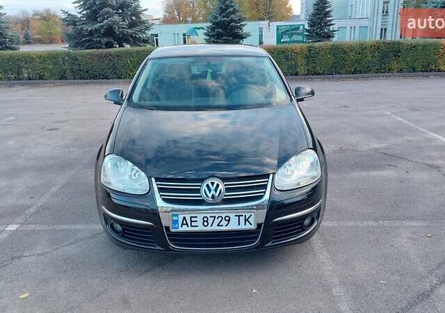 Черный Фольксваген Джетта, объемом двигателя 1.6 л и пробегом 199 тыс. км за 6000 $, фото 4 на Automoto.ua