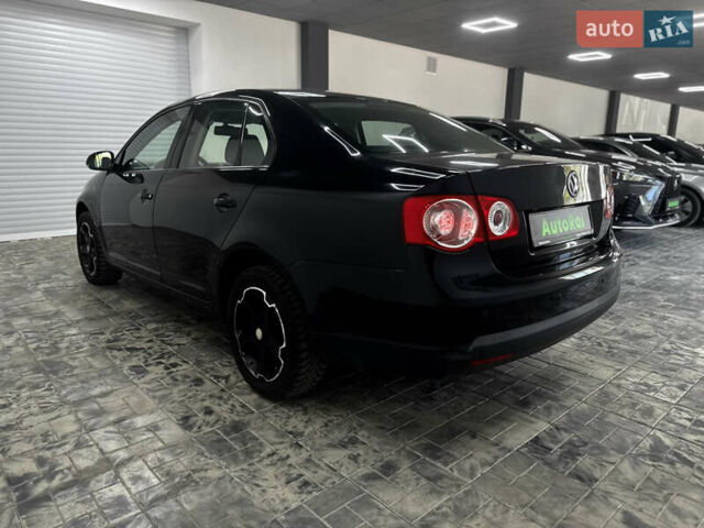 Черный Фольксваген Джетта, объемом двигателя 1.6 л и пробегом 143 тыс. км за 6500 $, фото 5 на Automoto.ua