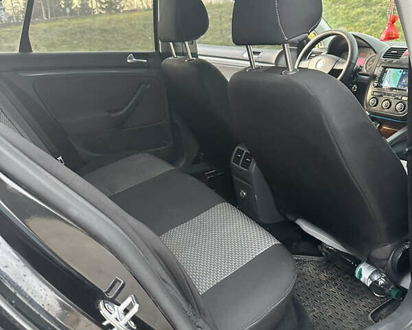 Чорний Фольксваген Джетта, об'ємом двигуна 1.6 л та пробігом 327 тис. км за 4400 $, фото 22 на Automoto.ua