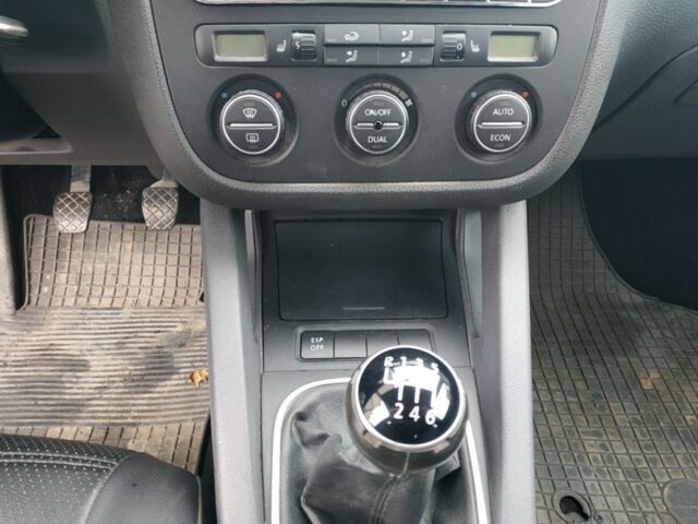 Черный Фольксваген Джетта, объемом двигателя 1.4 л и пробегом 285 тыс. км за 6500 $, фото 7 на Automoto.ua