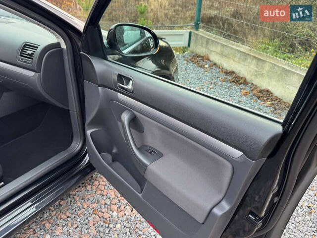 Чорний Фольксваген Джетта, об'ємом двигуна 1.6 л та пробігом 187 тис. км за 5350 $, фото 55 на Automoto.ua