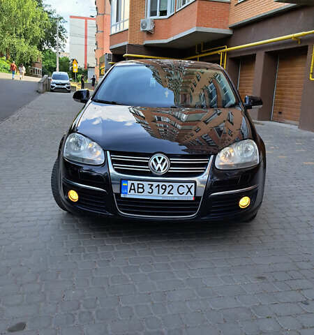 Черный Фольксваген Джетта, объемом двигателя 1.6 л и пробегом 278 тыс. км за 6000 $, фото 1 на Automoto.ua