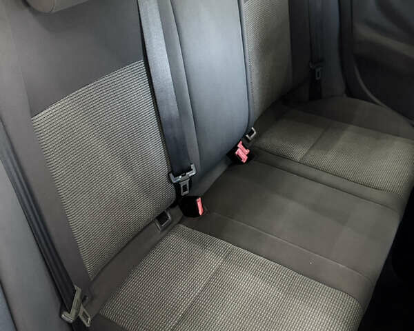 Черный Фольксваген Джетта, объемом двигателя 1.6 л и пробегом 143 тыс. км за 6500 $, фото 10 на Automoto.ua