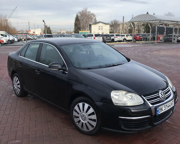 Черный Фольксваген Джетта, объемом двигателя 1.9 л и пробегом 314 тыс. км за 5700 $, фото 2 на Automoto.ua