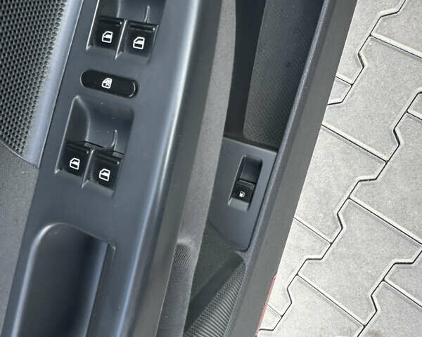 Черный Фольксваген Джетта, объемом двигателя 1.6 л и пробегом 221 тыс. км за 6600 $, фото 15 на Automoto.ua