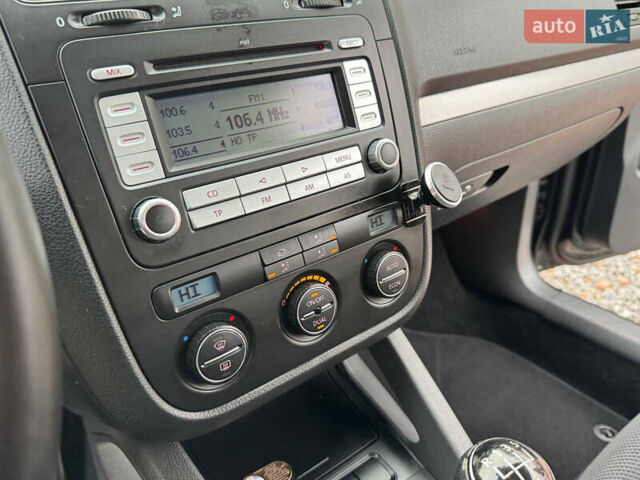 Чорний Фольксваген Джетта, об'ємом двигуна 1.6 л та пробігом 187 тис. км за 5350 $, фото 51 на Automoto.ua