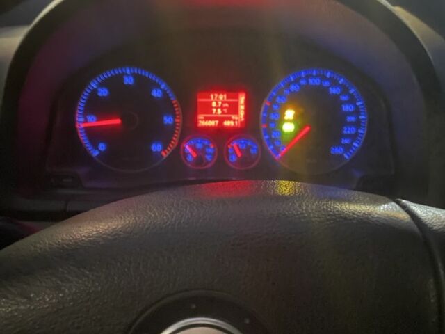 Черный Фольксваген Джетта, объемом двигателя 1.9 л и пробегом 260 тыс. км за 5600 $, фото 11 на Automoto.ua