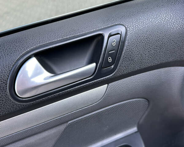 Черный Фольксваген Джетта, объемом двигателя 1.6 л и пробегом 221 тыс. км за 6600 $, фото 16 на Automoto.ua