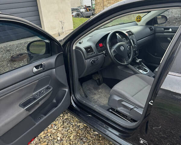 Черный Фольксваген Джетта, объемом двигателя 1.6 л и пробегом 270 тыс. км за 5800 $, фото 6 на Automoto.ua