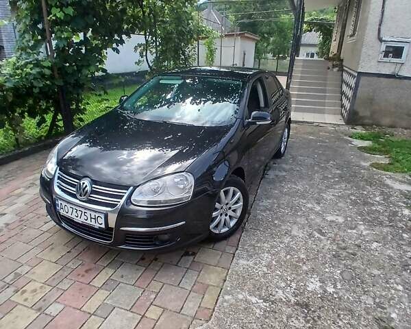 Черный Фольксваген Джетта, объемом двигателя 1.6 л и пробегом 200 тыс. км за 5650 $, фото 8 на Automoto.ua