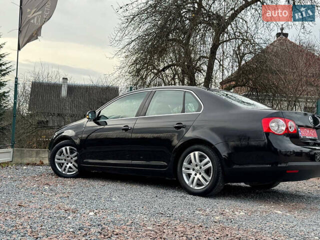 Чорний Фольксваген Джетта, об'ємом двигуна 1.6 л та пробігом 187 тис. км за 5350 $, фото 28 на Automoto.ua