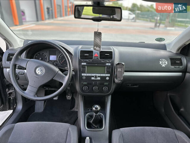 Черный Фольксваген Джетта, объемом двигателя 1.6 л и пробегом 221 тыс. км за 6600 $, фото 11 на Automoto.ua