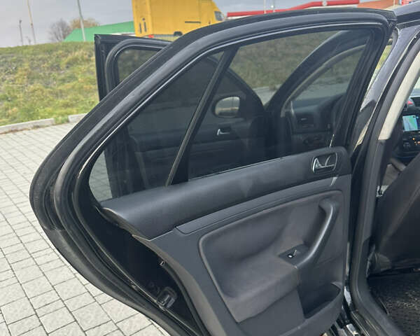 Чорний Фольксваген Джетта, об'ємом двигуна 1.6 л та пробігом 327 тис. км за 4400 $, фото 14 на Automoto.ua