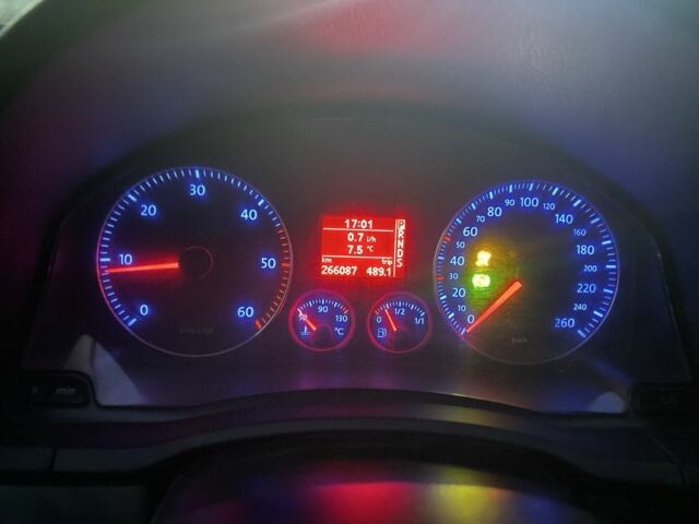 Черный Фольксваген Джетта, объемом двигателя 1.9 л и пробегом 260 тыс. км за 5600 $, фото 12 на Automoto.ua