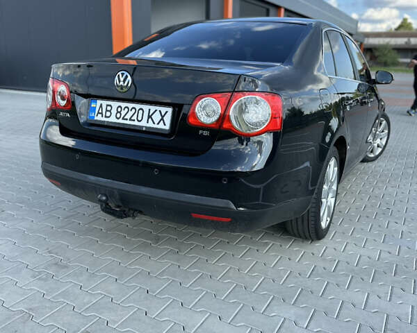 Черный Фольксваген Джетта, объемом двигателя 1.6 л и пробегом 221 тыс. км за 6600 $, фото 5 на Automoto.ua