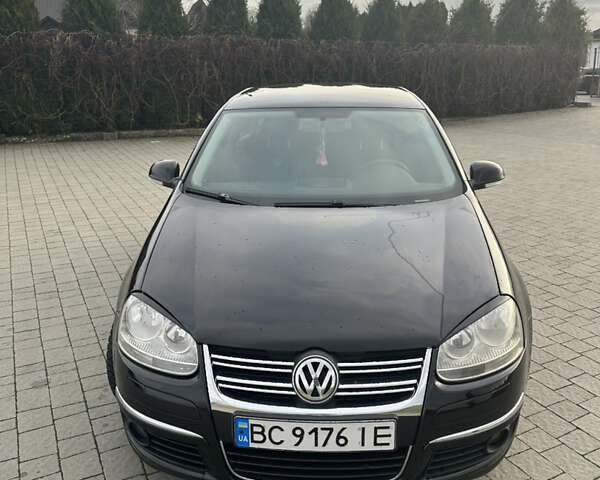 Чорний Фольксваген Джетта, об'ємом двигуна 1.6 л та пробігом 327 тис. км за 4400 $, фото 2 на Automoto.ua