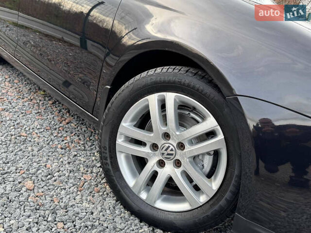 Чорний Фольксваген Джетта, об'ємом двигуна 1.6 л та пробігом 187 тис. км за 5350 $, фото 20 на Automoto.ua