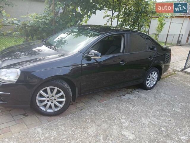 Черный Фольксваген Джетта, объемом двигателя 1.6 л и пробегом 200 тыс. км за 5650 $, фото 7 на Automoto.ua