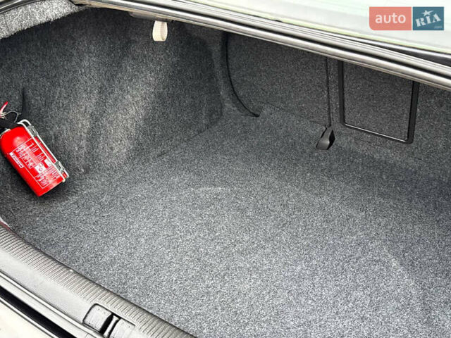 Чорний Фольксваген Джетта, об'ємом двигуна 1.6 л та пробігом 187 тис. км за 5350 $, фото 65 на Automoto.ua