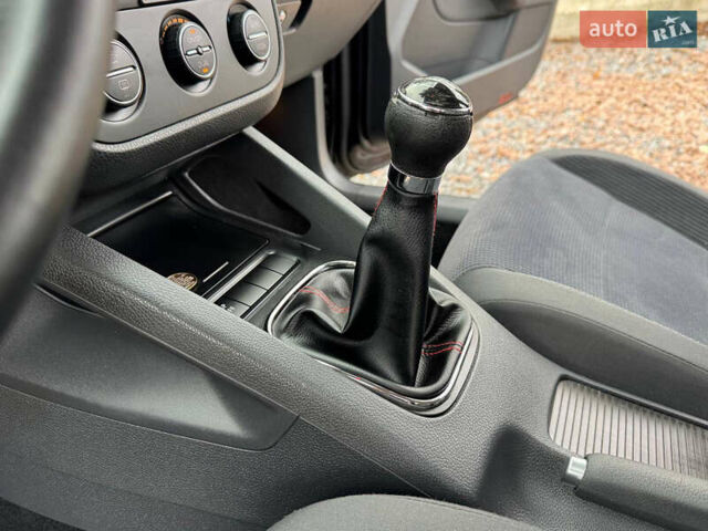 Чорний Фольксваген Джетта, об'ємом двигуна 1.6 л та пробігом 187 тис. км за 5350 $, фото 49 на Automoto.ua