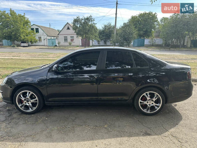 Чорний Фольксваген Джетта, об'ємом двигуна 1.6 л та пробігом 282 тис. км за 5500 $, фото 2 на Automoto.ua