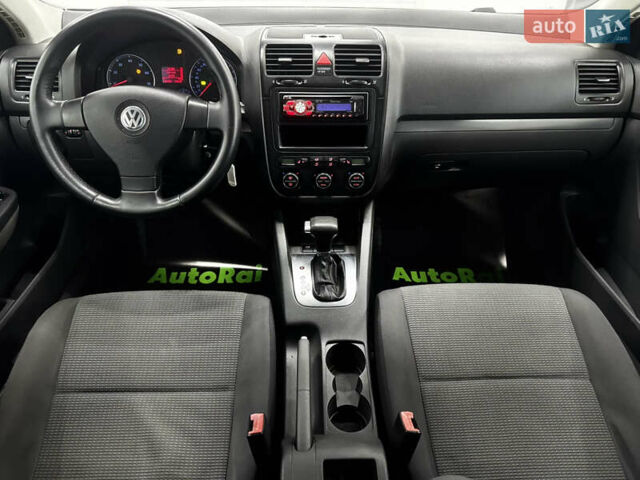 Черный Фольксваген Джетта, объемом двигателя 1.6 л и пробегом 143 тыс. км за 6500 $, фото 7 на Automoto.ua