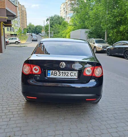 Черный Фольксваген Джетта, объемом двигателя 1.6 л и пробегом 278 тыс. км за 6000 $, фото 5 на Automoto.ua