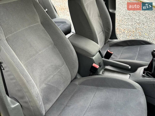 Чорний Фольксваген Джетта, об'ємом двигуна 1.6 л та пробігом 187 тис. км за 5350 $, фото 59 на Automoto.ua